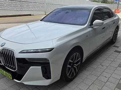 صورة 5 لـ 2024 BMW 7 SERIES