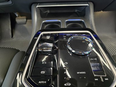صورة 9 لـ 2025 BMW 7 SERIES