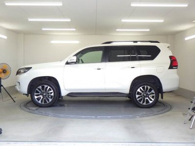 2023 Toyota LAND CRUISER PRADO — миниатюра 24