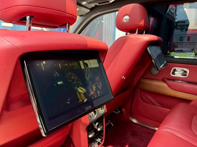 2019 ROLLS-ROYCE CULLINAN — миниатюра 17