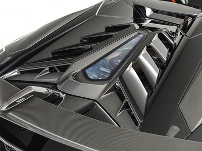 2021 Lamborghini AVENTADOR ROADSTER thumbnail 30