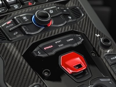 2021 Lamborghini AVENTADOR ROADSTER thumbnail 26