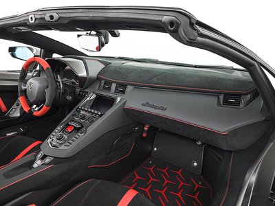 2021 Lamborghini AVENTADOR ROADSTER thumbnail 20