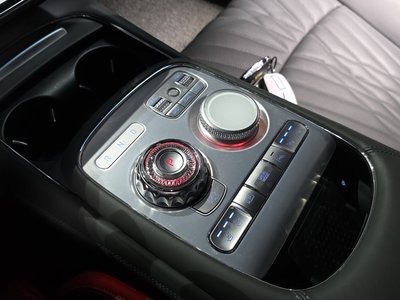 2022 Genesis G90 (RS4) — миниатюра 12