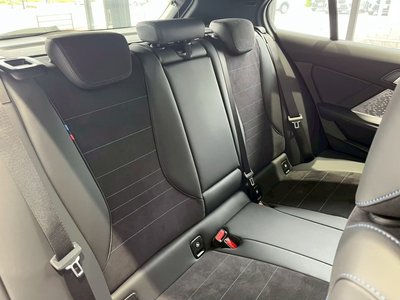 صورة مصغرة 25 لـ 2026 BMW 1 SERIES