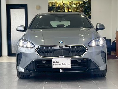 2026 BMW 1 SERIES photo 8