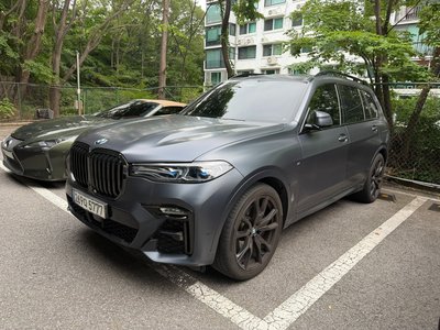 2020 BMW X7 — фото 1