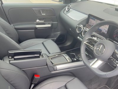 2025 Mercedes-BENZ GLA 缩略图 12