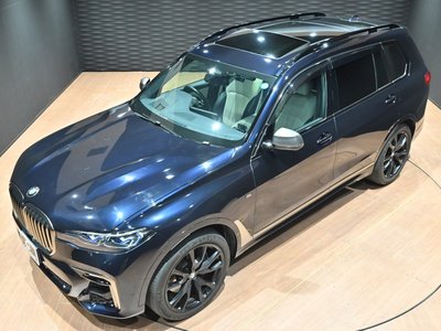 BMW X7 - 7