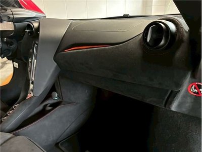 2025 Mclaren 750S thumbnail 32