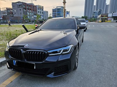 BMW 5 SERIES - 1