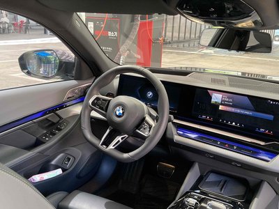 2024 BMW 5 SERIES 缩略图 12