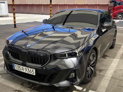 2024 BMW 5 SERIES photo 2