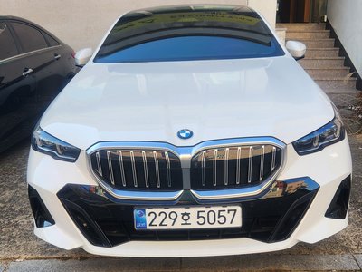 BMW 5 SERIES - 2