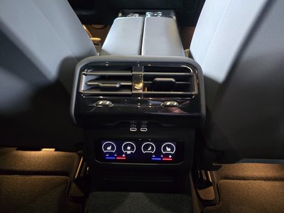 2023 BMW 5 SERIES — миниатюра 17