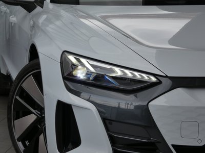 صورة 10 لـ 2024 AUDI E-TRON GT QUATTRO