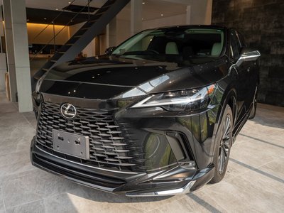 صورة 3 لـ 2023 Lexus RX