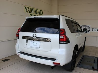 TOYOTA LAND CRUISER PRADO - 3