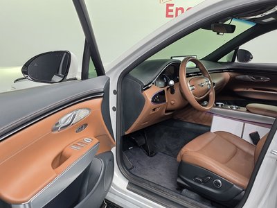 2022 Genesis GV70 thumbnail 13