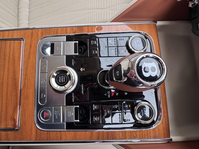 BENTLEY FLYING SPUR - 7