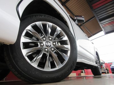 2023 Toyota LAND CRUISER 300 — миниатюра 38