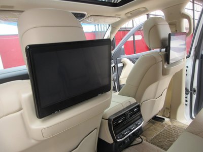 2023 Toyota LAND CRUISER 300 — миниатюра 71
