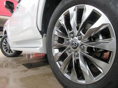 2023 Toyota LAND CRUISER 300 — миниатюра 36