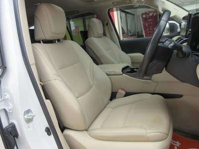 2023 Toyota LAND CRUISER 300 — миниатюра 59