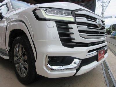 2023 Toyota LAND CRUISER 300 — миниатюра 12