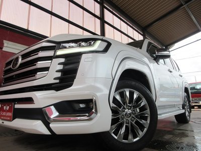 2023 Toyota LAND CRUISER 300 — миниатюра 26