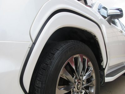 2023 Toyota LAND CRUISER 300 — миниатюра 21