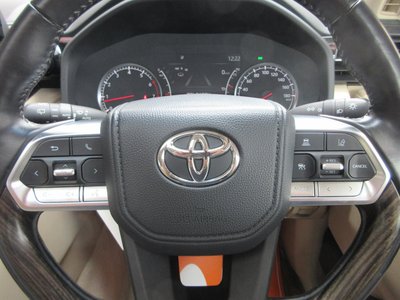 2023 Toyota LAND CRUISER 300 — миниатюра 55