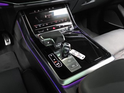 صورة 9 لـ 2025 AUDI RS Q8