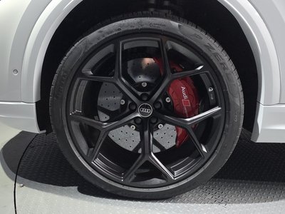 صورة 6 لـ 2025 AUDI RS Q8