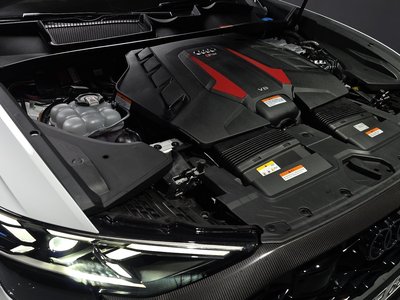 صورة 7 لـ 2025 AUDI RS Q8