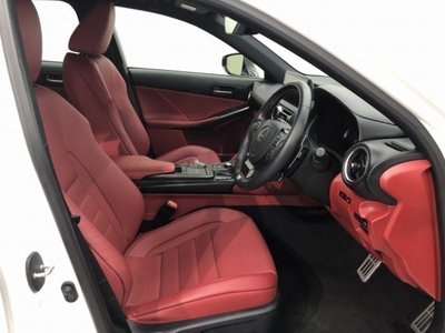 صورة مصغرة 26 لـ 2021 Lexus IS