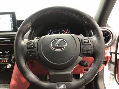 صورة مصغرة 19 لـ 2021 Lexus IS