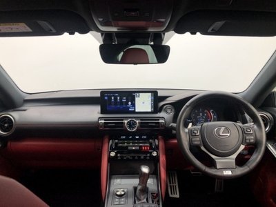 2021 Lexus IS 照片 9