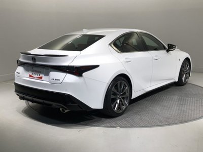 صورة مصغرة 34 لـ 2021 Lexus IS