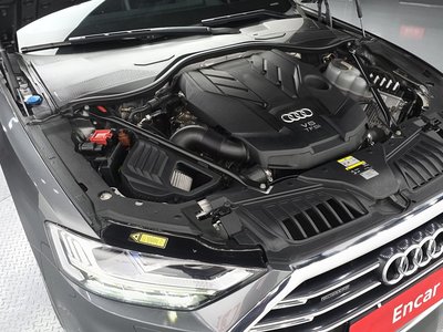 AUDI A8 - 7