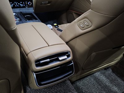 2025 Genesis G80 (RG3) thumbnail 31
