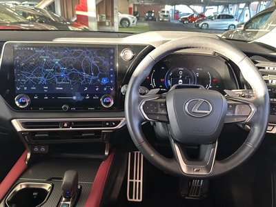 صورة مصغرة 32 لـ 2023 Lexus RX