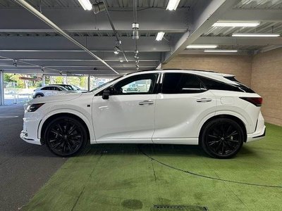 صورة مصغرة 17 لـ 2023 Lexus RX