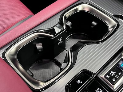 صورة مصغرة 43 لـ 2023 Lexus RX