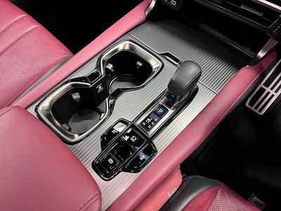صورة مصغرة 40 لـ 2023 Lexus RX