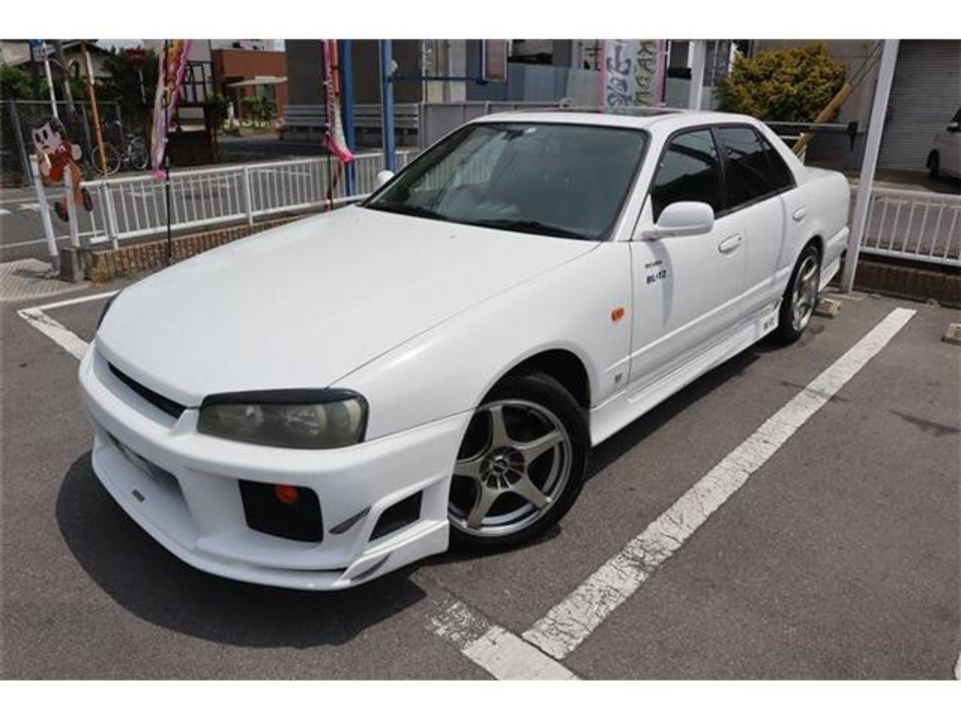 NISSAN SKYLINE - View 1