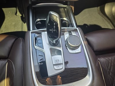 BMW 7 SERIES - 9