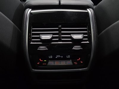 2025 BMW X6 — миниатюра 27