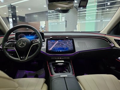 MERCEDES-BENZ E-CLASS - 4