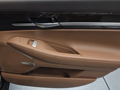 صورة مصغرة 15 لـ 2021 Genesis G90